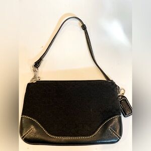 Beautiful black Used Coach Wristlet
